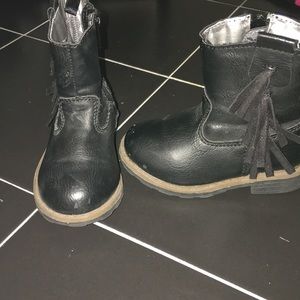 Black fringe boots